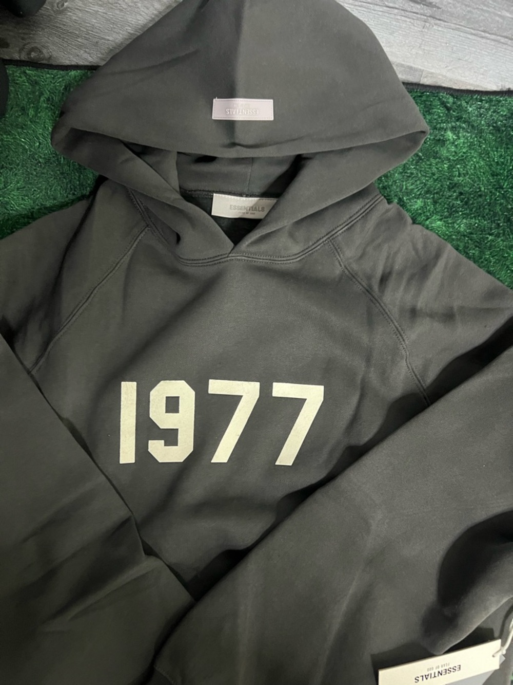 ESSENTIALS Black Hoodie with '1977' Front Print